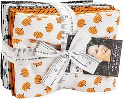 Holiday Essentials Halloween 20Pc Fat Quarter Bundle